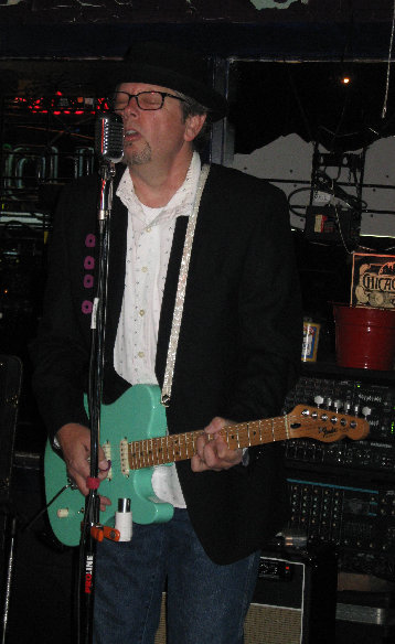 dp001001.jpg